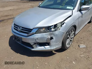 2015 Honda Accord Sport with VIN 1HGCR2F52FA029201, listed as a IAAI auction lot 42135014 with 203,855 mi miles and . Bid and sale history available at DreamBid. Image 6.