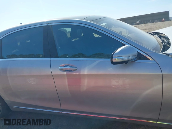 2018 Mercedes-Benz S 560 with VIN WDDUG8DB6JA421486, listed as a IAAI auction lot 41784582 with 21,379 mi miles and . Bid and sale history available at carsss.com. Image 12.