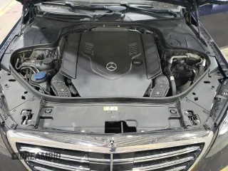 2019 Mercedes-Benz S 560 with VIN WDDUG8GB2KA472383, listed as a Copart auction lot 41736225 with 148,879 mi miles and Salvage Title. Bid and sale history available at DreamBid. Image 11.