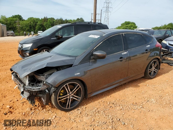 2018 Ford Focus ST with VIN 1FADP3L95JL325533, listed as a Copart auction lot 54334225 with 40,476 mi miles and Salvage Title. Bid and sale history available at carsss.com. Image 1.