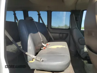 2006 Chevrolet Express Passenger z VIN 1GAHG35U361256706, wystawiony jako Copart lot #53382965 z przebiegiem 235 191 mil mil oraz Tytuł czysty. Historia ofert i sprzedaży dostępna na DreamBid. Obrazek 11.