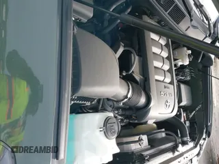 2020 Toyota Tundra SR5 z VIN 5TFDY5F15LX916448, wystawiony jako IAAI lot #41707119 z przebiegiem 59 397 mil mil oraz . Historia ofert i sprzedaży dostępna na DreamBid. Obrazek 19.