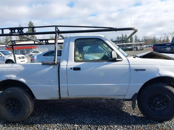 2000 Ford Ranger XL with VIN 1FTYR10C0YTB40536, listed as a IAAI auction lot 41132673 with 254,905 mi miles. Bid and sale history available at carsss.com. Image 12.