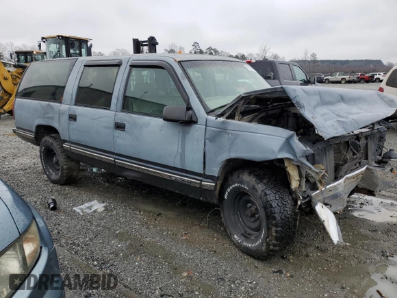 1999 Chevrolet Suburban with VIN 1GNEC16R3XJ492964, listed as a Copart auction lot 42053405 with 253,405 mi miles and Salvage Title. Bid and sale history available at carsss.com. Image 4.