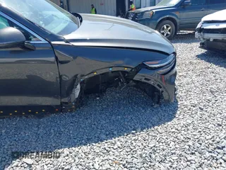 2025 Genesis GV70 2.5T z VIN KMUMADTB6SU212672, wystawiony jako IAAI lot #42012465 z przebiegiem 3 604 mil mil oraz . Historia ofert i sprzedaży dostępna na DreamBid. Obrazek 18.