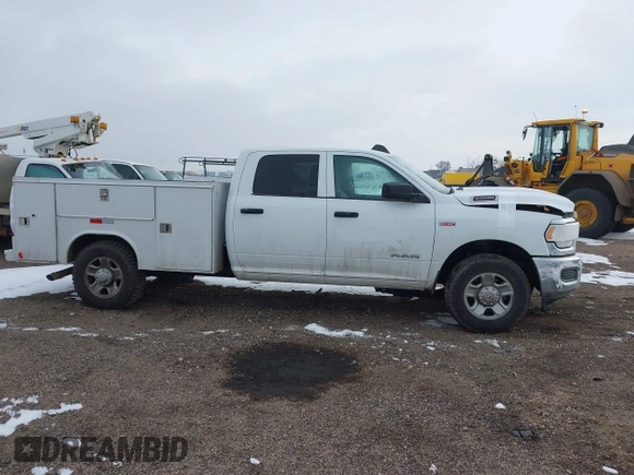 2020 Ram 2500 Tradesman with VIN 3C6UR4HJ1LG261432, listed as a IAAI auction lot 41573636 with 154,147 mi miles. Bid and sale history available at carsss.com. Image 14.