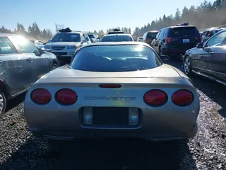 1999 Chevrolet Corvette with VIN 1G1YY22G2X5111043, listed as a IAAI auction lot 41390901 with 140,869 mi miles. Bid and sale history available at carsss.com. Image 16.