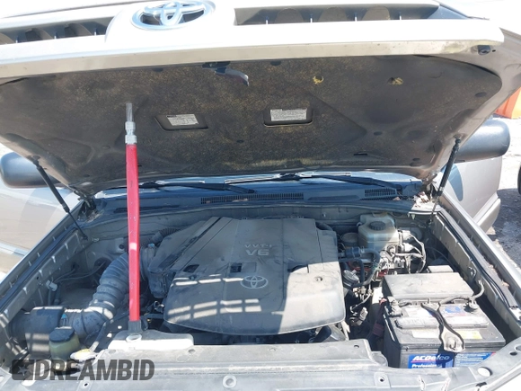 2004 Toyota 4Runner SR5 with VIN JTEBU14R640037597, listed as a IAAI auction lot 41989478 with 281,611 mi miles and . Bid and sale history available at DreamBid. Image 10.