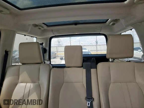 2015 Land Rover LR4 HSE с VIN SALAG2V61FA774262, выставлен на аукционе Copart как лот 51771625 с пробегом 112 796 миль миль и Чистый • Clean title. История ставок и продаж доступна на DreamBid. Изображение 10.