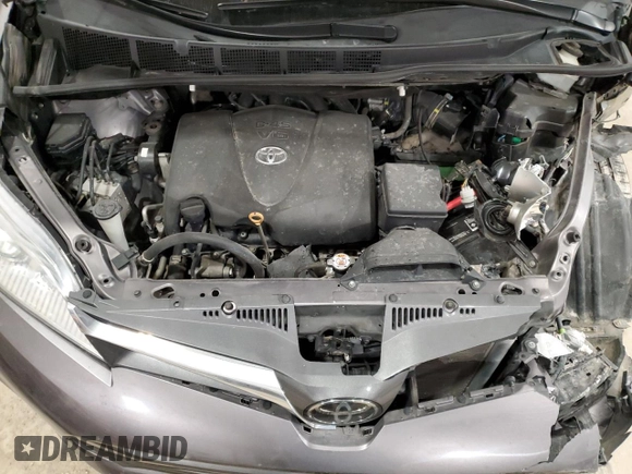 2020 Toyota Sienna XLE Auto Access Seat with VIN 5TDYZ3DC4LS039013, listed as a Copart auction lot 46858545 with 103,103 mi miles and Salvage Title. Bid and sale history available at carsss.com. Image 13.