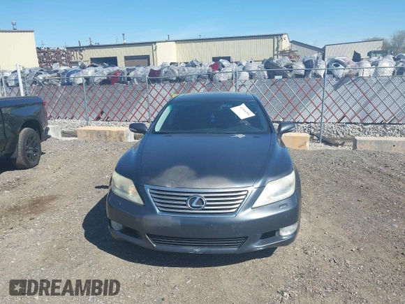 2011 Lexus LS 460 z VIN JTHCL5EF5B5010512, wystawiony jako IAAI lot #42166304 z przebiegiem 184 162 mil mil oraz . Historia ofert i sprzedaży dostępna na DreamBid. Obrazek 12.