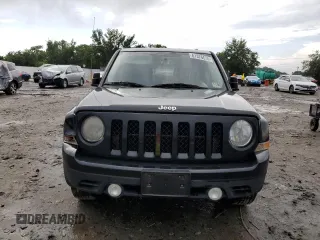 2013 Jeep Patriot Sport z VIN 1C4NJRBB7DD218182, wystawiony jako Copart lot #61376575 z przebiegiem 157 754 mil mil oraz Czysty tytuł • Clean title. Historia ofert i sprzedaży dostępna na DreamBid. Obrazek 5.