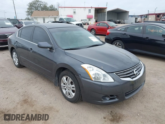 2012 Nissan Altima 2.5 S with VIN 1N4AL2AP7CN489125, listed as a IAAI auction lot 41731788 with 207,697 mi miles. Bid and sale history available at carsss.com. Image 1.