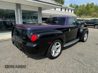 2004 Chevrolet SSR LS z VIN 1GCES14P74B108168, wystawiony jako Copart lot #70905024 z przebiegiem 97 364 mil mil oraz Tytuł czysty. Historia ofert i sprzedaży dostępna na DreamBid. Obrazek 4.