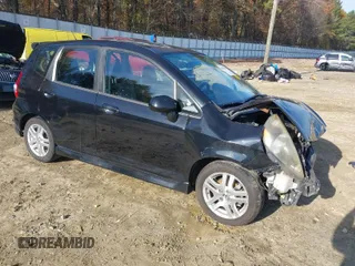 2008 Honda Fit Sport with VIN JHMGD38608S014072, listed as a IAAI auction lot 40975811 with 290,427 mi miles. Bid and sale history available at carsss.com. Image 1.