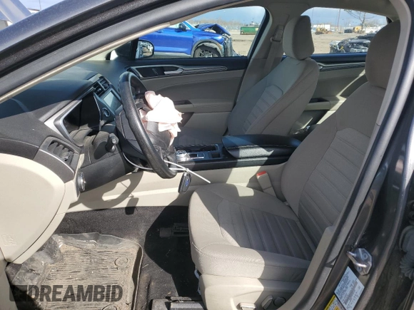 2020 Ford Fusion SE with VIN 3FA6P0T99LR261024, listed as a Copart auction lot 52929595 with 55,555 mi miles and Non repairable. Bid and sale history available at DreamBid. Image 7.