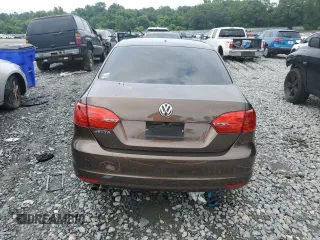2013 Volkswagen Jetta S z VIN 3VW2K7AJ9DM308741, wystawiony jako Copart lot #58123975 z przebiegiem 103 066 mil mil oraz Szkoda całkowita • Salvage title. Historia ofert i sprzedaży dostępna na DreamBid. Obrazek 6.