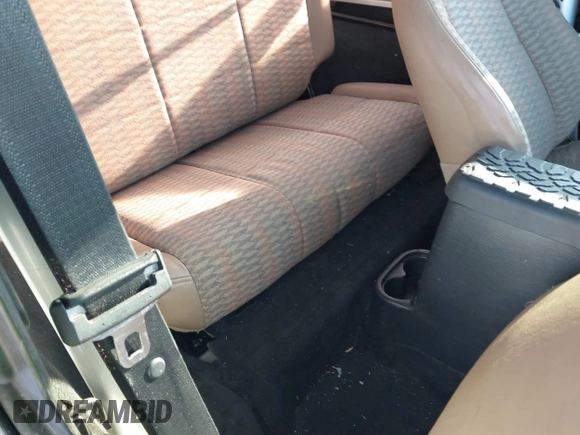 2005 Jeep Wrangler Unlimited with VIN 1J4FA44S65P335444, listed as a IAAI auction lot 41731093 with 143,918 mi miles. Bid and sale history available at carsss.com. Image 8.
