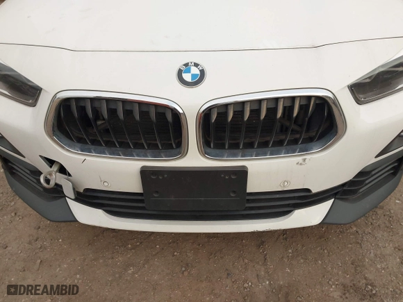 2020 BMW X2 sDrive28i with VIN WBXYH9C02L5R10335, listed as a IAAI auction lot 40651317 with 67,897 mi miles. Bid and sale history available at carsss.com. Image 6.