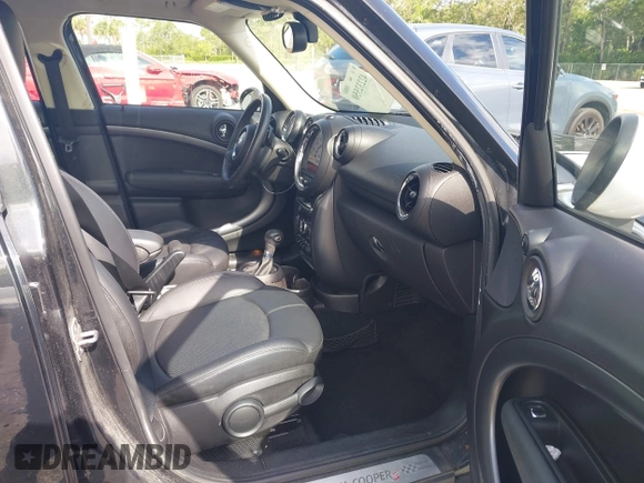 2013 MINI Countryman S with VIN WMWZC3C5XDWP24270, listed as a IAAI auction lot 42232550 with 95,512 mi miles and . Bid and sale history available at DreamBid. Image 5.