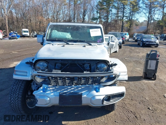 2024 Jeep Wrangler High Altitude z VIN 1C4RJXU65RW161966, wystawiony jako IAAI lot #41396611 z przebiegiem 4 627 mil mil oraz . Historia ofert i sprzedaży dostępna na DreamBid. Obrazek 12.