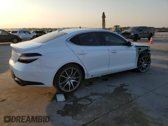 2022 Genesis G70 3.3T with VIN KMTG54TE0NU082165, listed as a Copart auction lot 68529454 with 33,500 mi miles and Salvage Title. Bid and sale history available at carsss.com. Image 3.