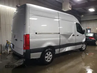 2024 Mercedes-Benz Sprinter with VIN W1Y4NBHY5RT167874, listed as a Copart auction lot 45601285 with 17,494 mi miles and Salvage Title. Bid and sale history available at DreamBid. Image 3.