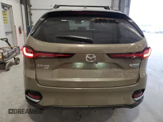 2025 Mazda CX-70 Premium z VIN JM3KJDHA9S1100080, wystawiony jako Copart lot #83074444 z przebiegiem 2861 mil mil oraz Tytuł czysty. Historia ofert i sprzedaży dostępna na DreamBid. Obrazek 6.