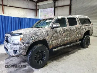 2015 Toyota Tacoma with VIN 5TFLU4EN2FX130150, listed as a Copart auction lot 43867045 with 135,843 mi miles and Salvage title. Bid and sale history available at DreamBid. Image 1.