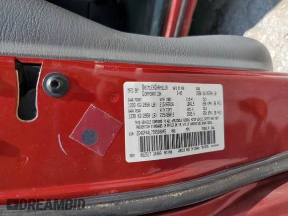 2005 Dodge Caravan SXT with VIN 2D4GP44L75R580045, listed as a Copart auction lot 59281875 with 184,339 mi miles and Salvage title. Bid and sale history available at DreamBid. Image 13.
