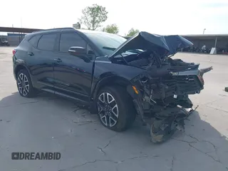 2024 Chevrolet Blazer RS z VIN 3GNKBERS5RS181954, wystawiony jako IAAI lot #42057083 z przebiegiem 10 701 mil mil oraz . Historia ofert i sprzedaży dostępna na DreamBid. Obrazek 1.