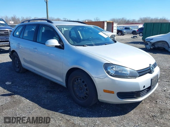 2013 Volkswagen Jetta SportWagen S with VIN 3VWPP7AJXDM610157, listed as a IAAI auction lot 41890160 with 147,567 mi miles. Bid and sale history available at carsss.com. Image 1.