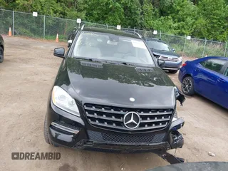 2014 Mercedes-Benz M 350 z VIN 4JGDA5HB9EA283643, wystawiony jako IAAI lot #42191835 z przebiegiem 92 552 mil mil oraz . Historia ofert i sprzedaży dostępna na DreamBid. Obrazek 12.