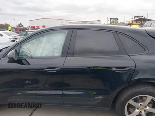 2020 Porsche Macan z VIN WP1AA2A55LLB10888, wystawiony jako IAAI lot #40971770 z przebiegiem 26 295 mil mil oraz . Historia ofert i sprzedaży dostępna na DreamBid. Obrazek 14.
