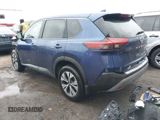 2023 Nissan Rogue SV z VIN JN8BT3BAXPW420562, wystawiony jako IAAI lot #41411007 z przebiegiem 11 608 mil mil oraz . Historia ofert i sprzedaży dostępna na DreamBid. Obrazek 3.
