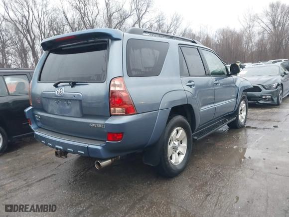 2005 Toyota 4Runner SR5 with VIN JTEBU14R658050952, listed as a IAAI auction lot 41188739 with 255,359 mi miles. Bid and sale history available at carsss.com. Image 4.
