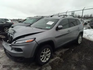 2017 Jeep Cherokee Latitude with VIN 1C4PJMCS8HW649473, listed as a IAAI auction lot 41665032 with 107,499 mi miles. Bid and sale history available at carsss.com. Image 18.