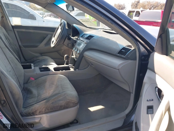 2007 Toyota Camry CE with VIN JTNBE46K273074924, listed as a IAAI auction lot 41598508 with 85,469 mi miles. Bid and sale history available at carsss.com. Image 5.