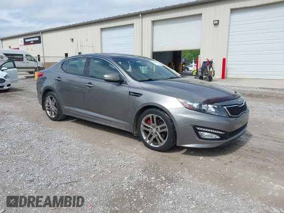 2013 Kia Optima SX с VIN 5XXGR4A68DG135049, выставлен на аукционе IAAI как лот 42551277 с пробегом 80 747 миль миль и . История ставок и продаж доступна на DreamBid. Изображение 1.