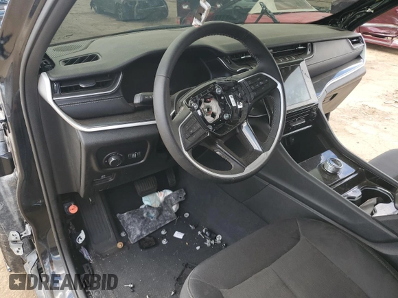 2023 Jeep Grand Cherokee Laredo z VIN 1C4RJHAG4PC543391, wystawiony jako Copart lot #52605375 z przebiegiem Nie podano mil oraz Nie do naprawy • Non repairable. Historia ofert i sprzedaży dostępna na DreamBid. Obrazek 8.