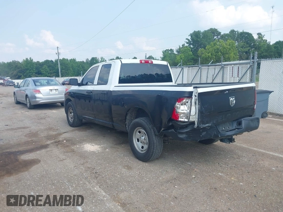 2015 Ram 1500 Express z VIN 1C6RR6FT4FS554650, wystawiony jako IAAI lot #42366158 z przebiegiem 216 857 mil mil oraz . Historia ofert i sprzedaży dostępna na DreamBid. Obrazek 3.