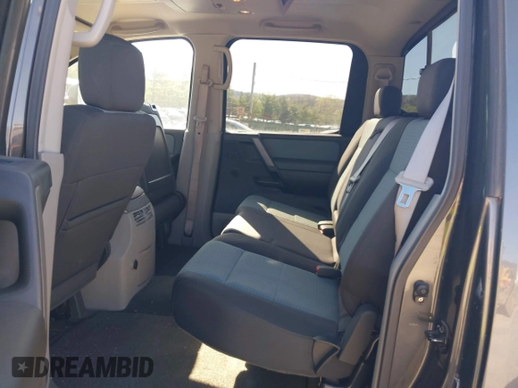 2004 Nissan Titan LE with VIN 1N6AA07B24N574789, listed as a IAAI auction lot 42039183 with 147,691 mi miles. Bid and sale history available at carsss.com. Image 8.