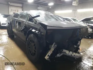 2024 Tesla Cybertruck with VIN 7G2CEHED9RA011967, listed as a Copart auction lot 85468664 with 2,353 mi miles and Salvage Title. Bid and sale history available at carsss.com. Image 4.