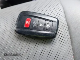 2021 Toyota Highlander Hybrid Limited with VIN 5TDYARAH2MS009326, listed as a IAAI auction lot 41674315 with 76,104 mi miles and . Bid and sale history available at DreamBid. Image 11.
