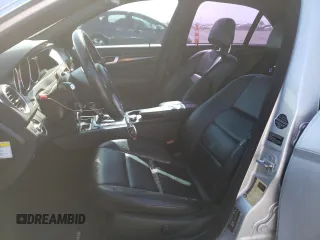 2013 Mercedes-Benz C 250 Sport с VIN WDDGF4HB1DR290685, выставлен на аукционе Copart как лот 62384345 с пробегом 124 584 миль миль и Списание • Salvage title. История ставок и продаж доступна на DreamBid. Изображение 7.