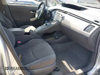 2011 Toyota Prius I z VIN JTDKN3DUXB5331344, wystawiony jako IAAI lot #42021340 z przebiegiem 330 635 mil mil oraz . Historia ofert i sprzedaży dostępna na DreamBid. Obrazek 5.