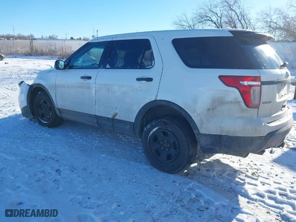 2015 Ford Utility Police Interceptor with VIN 1FM5K8AR5FGC42595, listed as a IAAI auction lot 41202194 with 94,123 mi miles. Bid and sale history available at carsss.com. Image 3.