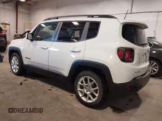 2020 Jeep Renegade Latitude with VIN ZACNJABB1LPL74247, listed as a IAAI auction lot 41755294 with 34,297 mi miles. Bid and sale history available at carsss.com. Image 3.