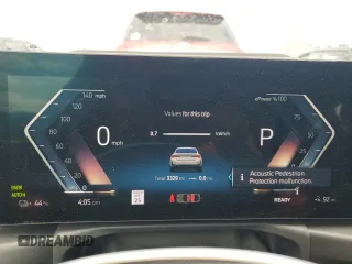 2024 BMW i4 eDrive35 z VIN WBY43AW00RFT22457, wystawiony jako Copart lot #53167205 z przebiegiem 3329 mil mil oraz Szkody całkowita. Historia ofert i sprzedaży dostępna na DreamBid. Obrazek 9.
