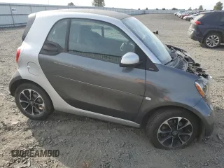 2016 Smart fortwo Passion z VIN WMEFJ5DA1GK064460, wystawiony jako Copart lot #71034744 z przebiegiem 23 797 mil mil oraz Szkoda całkowita • Salvage title. Historia ofert i sprzedaży dostępna na DreamBid. Obrazek 4.